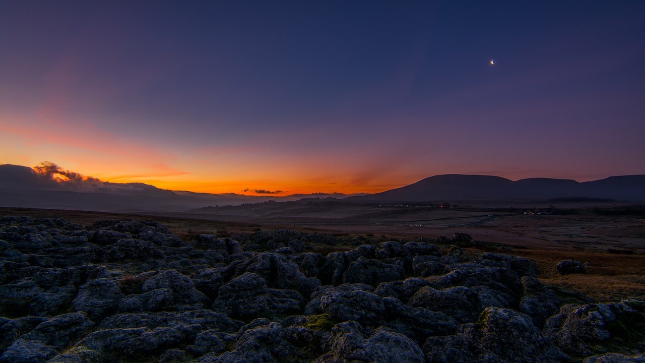 An image of Pen Y Ghent as the sun sets 