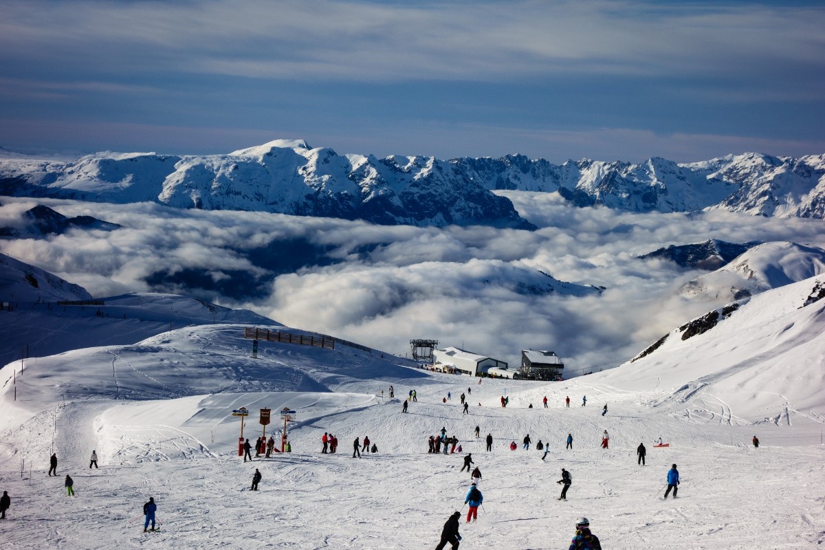 People on the piste at Alpe d'Heuz ski resort