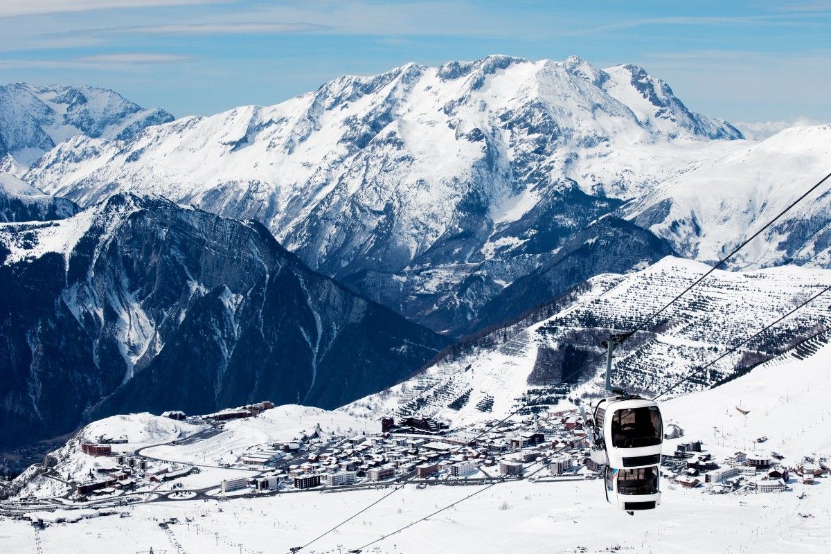 The gondola up the mountain at Alpe d'Heuz ski resort