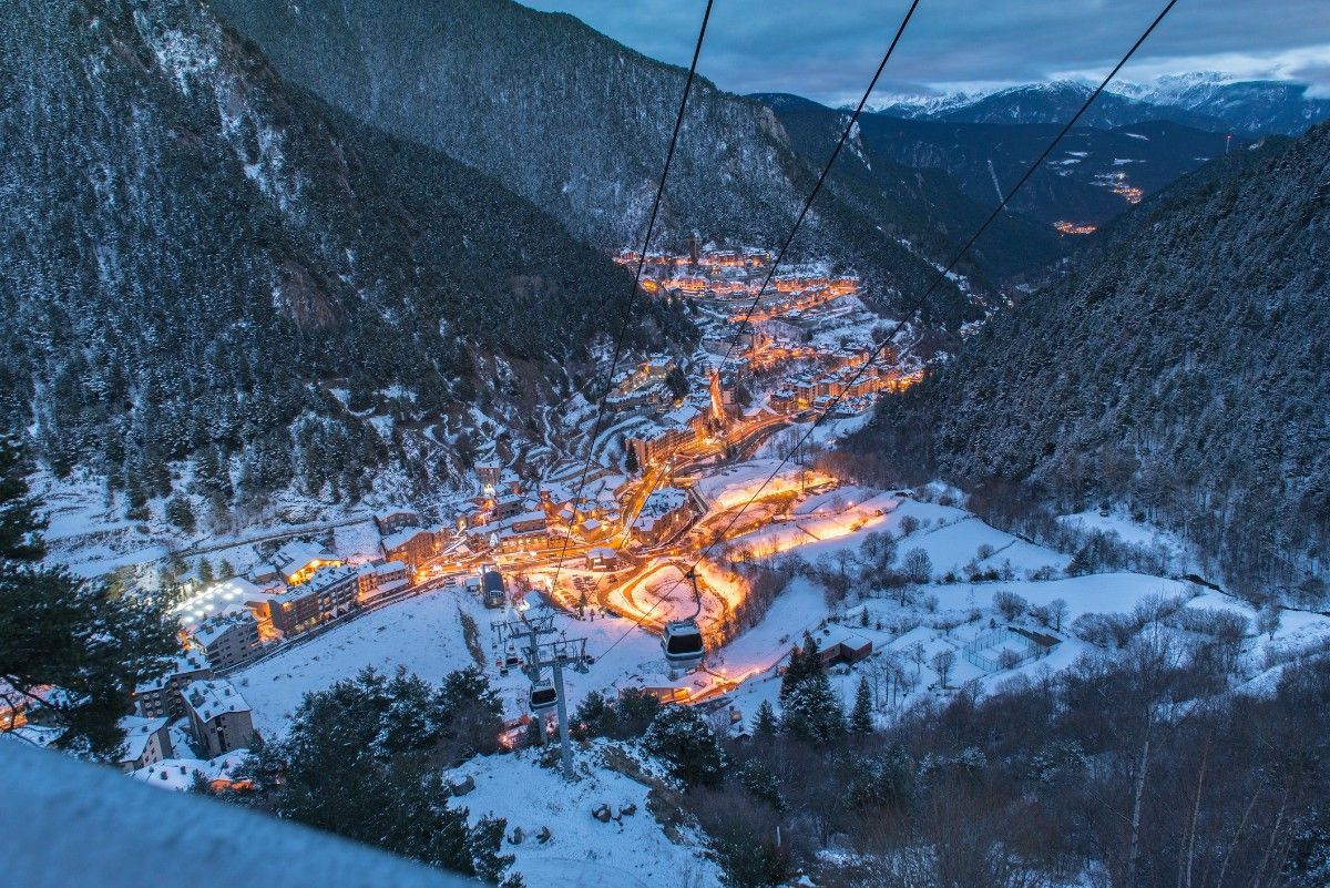 Arinsal ski resort lit up at night