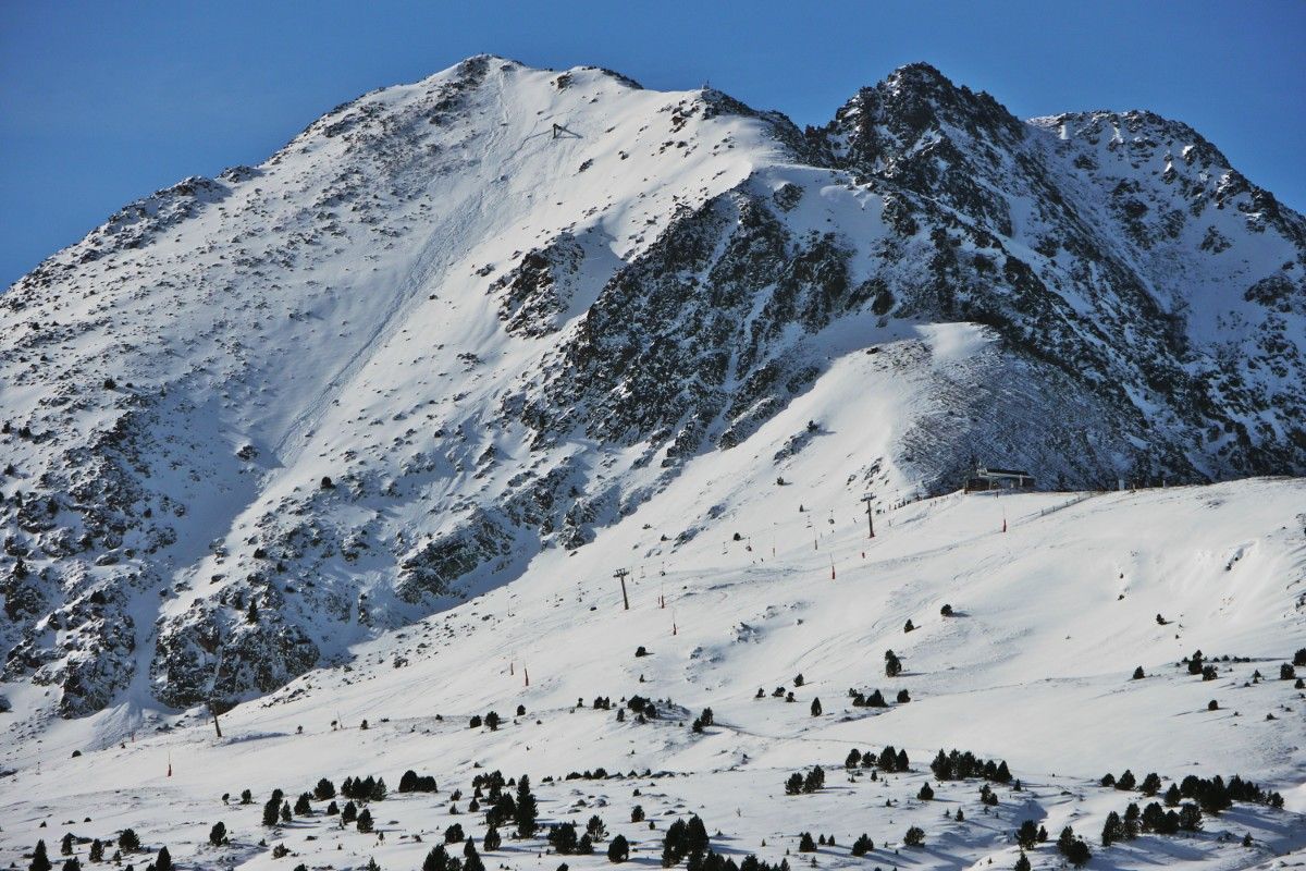 The snowy mountains of Arinsal ski resort 