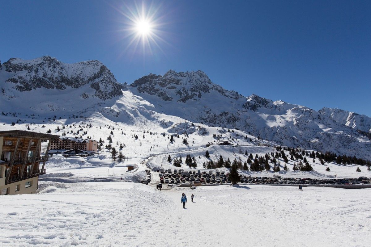 The piste of Passo Tonale Ski Resort 