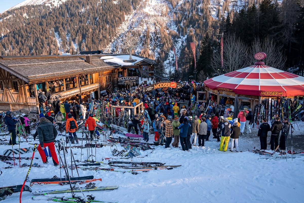 Apres ski in St Anton Ski Resort 